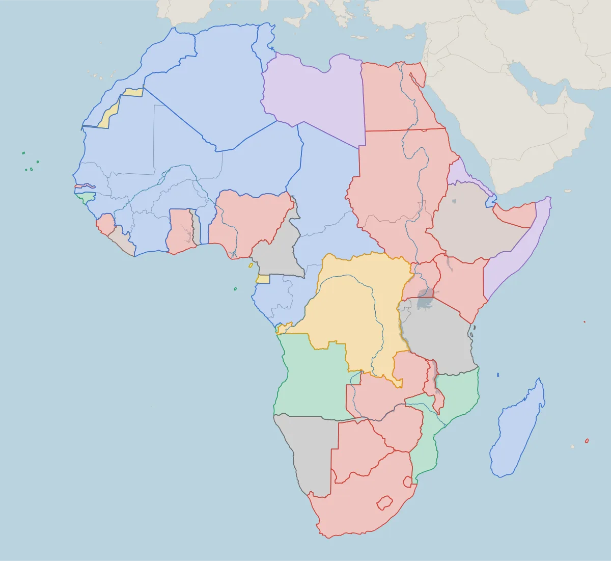 1913年のアフリカ。植民地と独立国を支配国ごとに色分けした地図